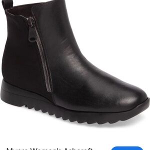 Women's MUNRO ASHCROFT Black Leather Side-Zip Ankle Boot 8.5